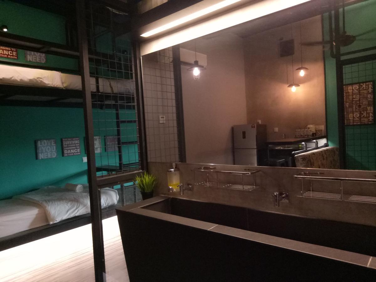 Tube Hotel Klebang Melaka 외부 사진