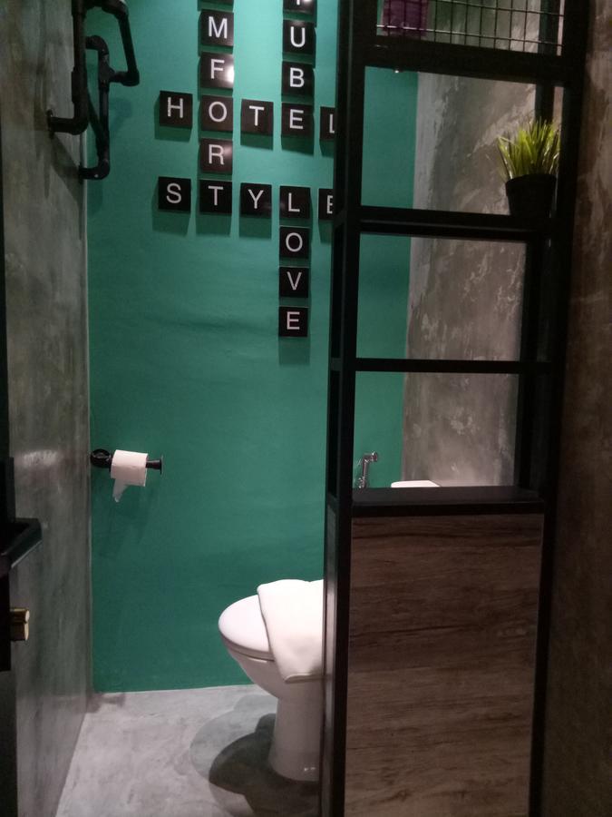 Tube Hotel Klebang Melaka 외부 사진