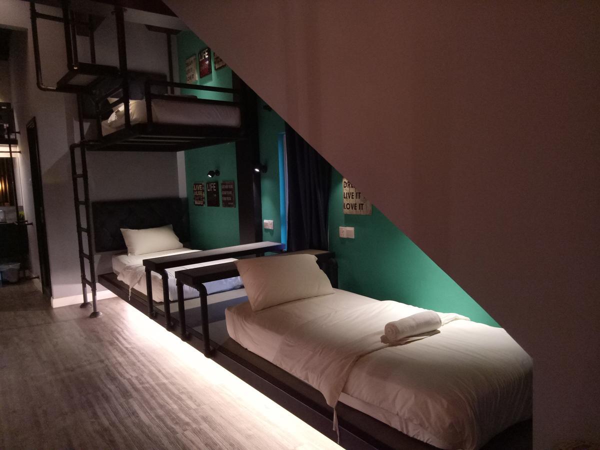 Tube Hotel Klebang Melaka 외부 사진